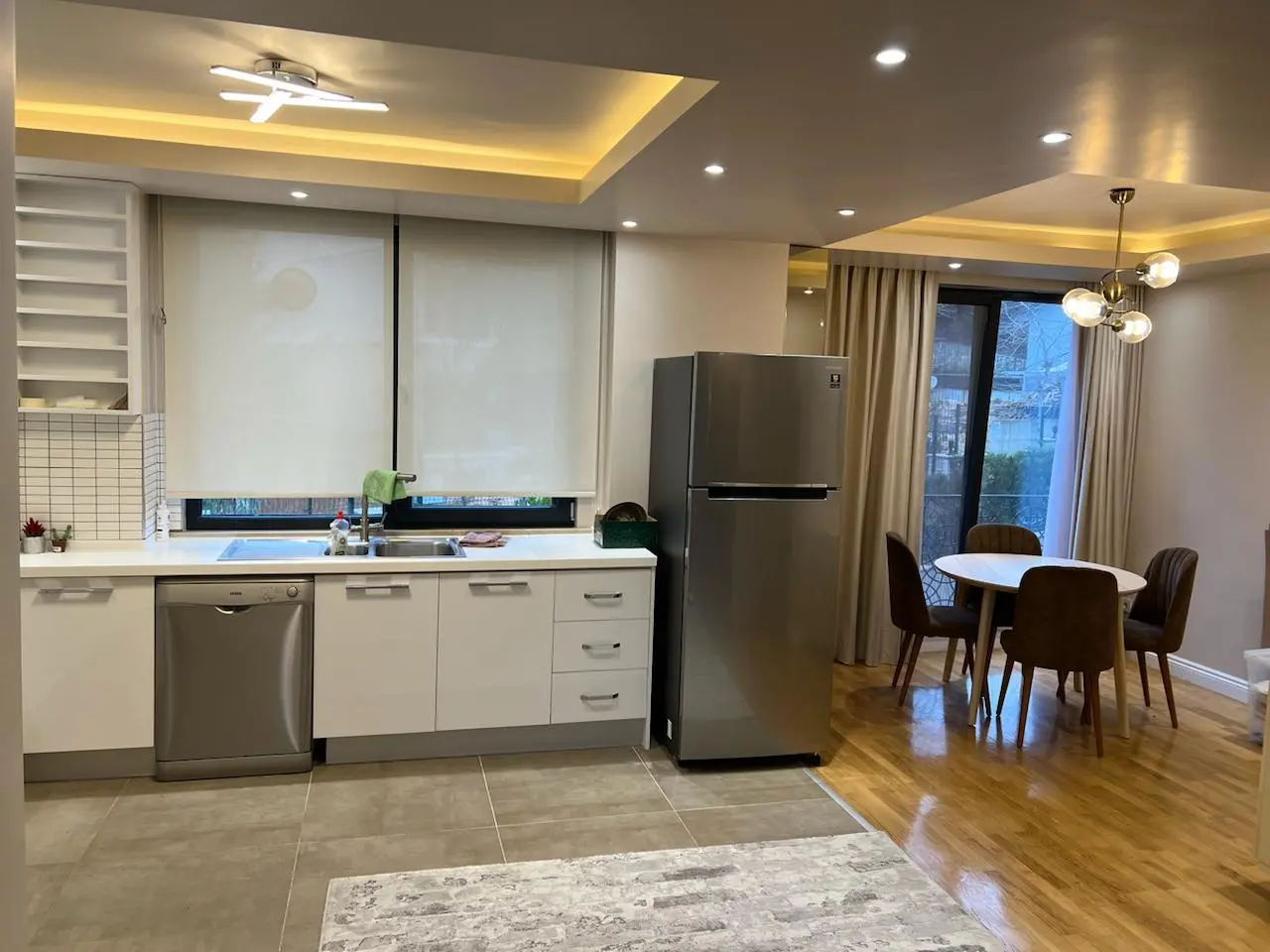 Fitted kitchen